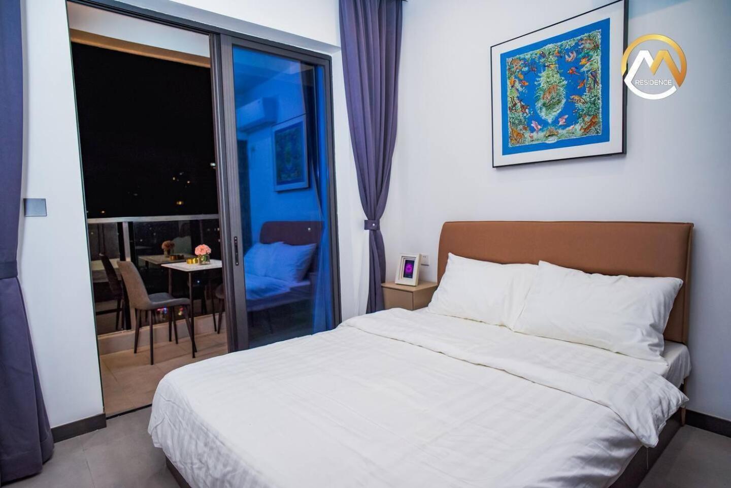 Hotel Serviced Apartments Top One Infinity Pool With View Of 360 Degree Phnom Penh Exterior photo